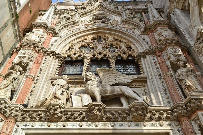 Venice Skip the line of San Mark Basilica and Doge's Palace Tour - Meeting at St. Mark’s Square: convenient start, easy return