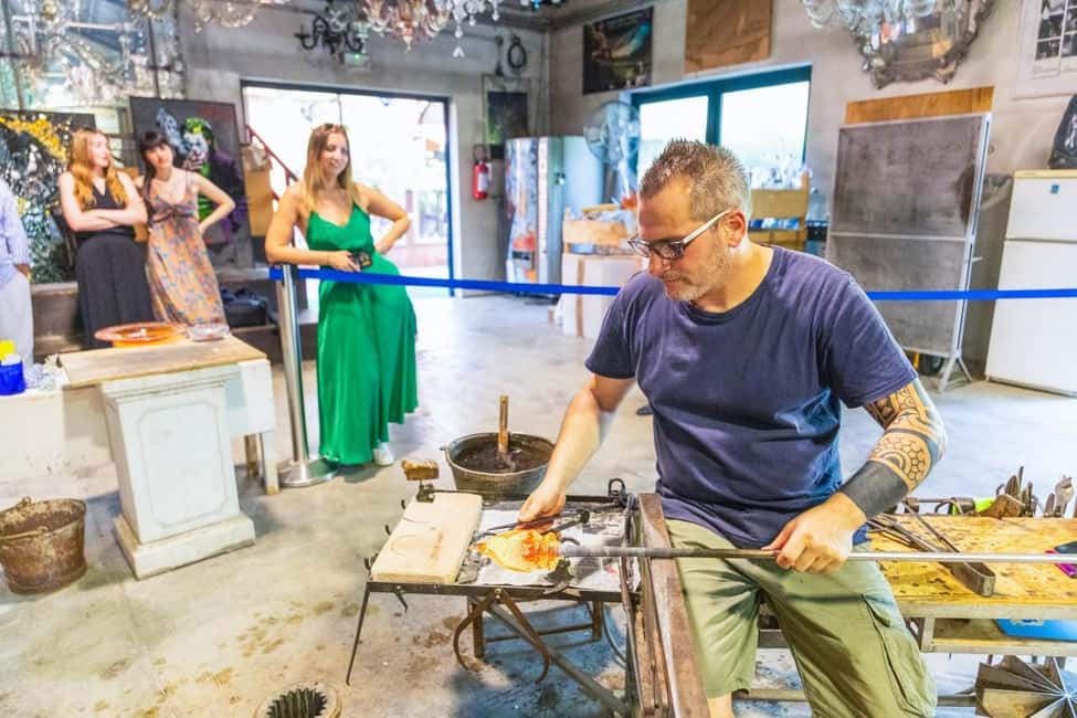 Venice: St Mark's, Doge's Palace, Murano & Burano Day Tour - Burano: lace-making plus the color-houses effect