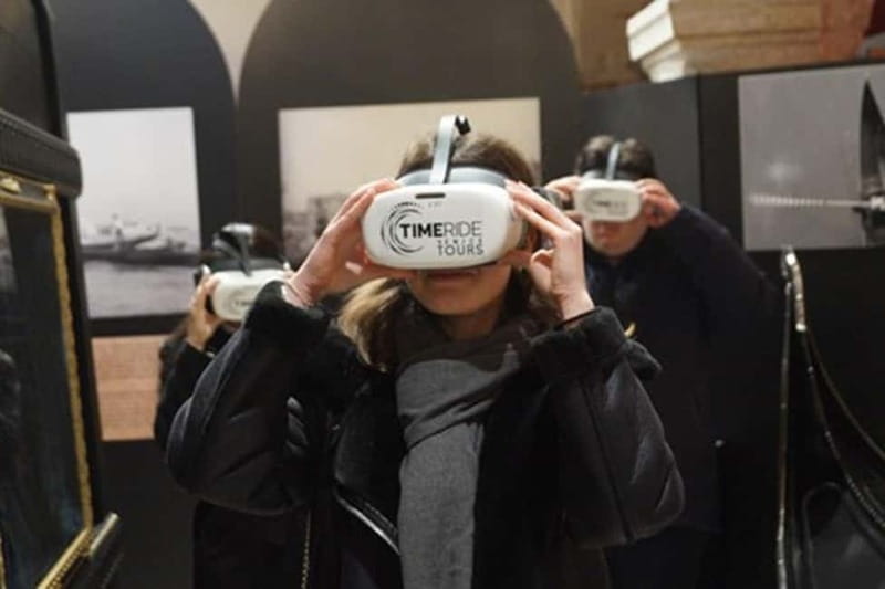 Venice: The Gondola Gallery 3D Experience - Is This More for Families or Couples?