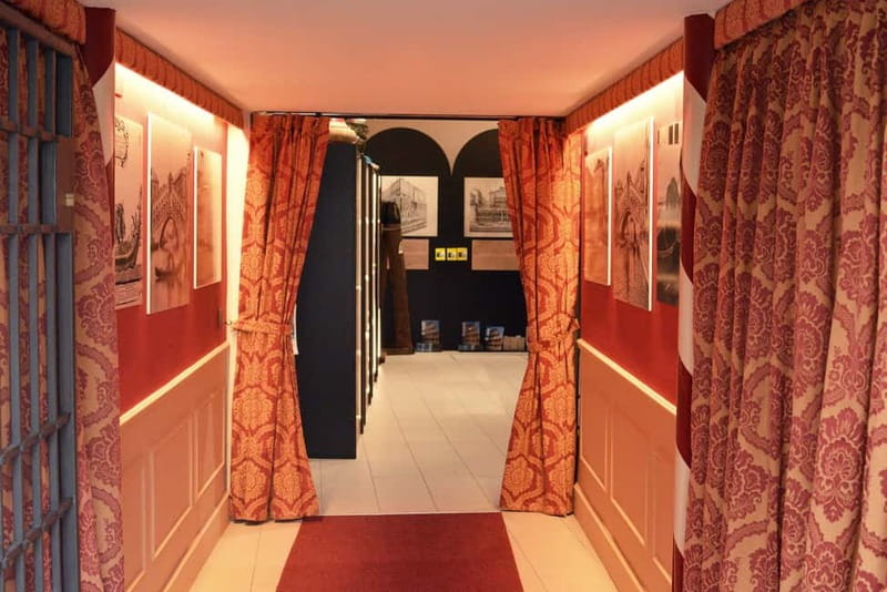 Venice: The Gondola Gallery 3D Experience - Should You Book the Gondola Gallery 3D Experience?