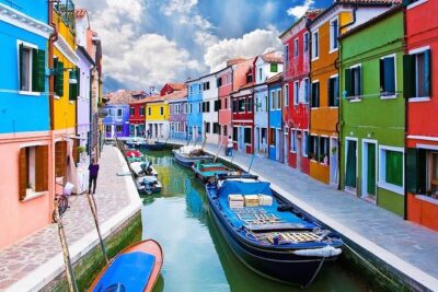 Venice: The Islands of the Lagoon Guided Tour - Meeting at Riva degli Schiavoni: Pier Crowds and a Simple Check-In Plan