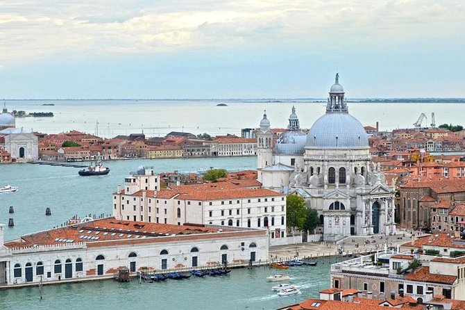 Venice Walking Tour and Gondola Ride - Doge’s Palace and La Fenice: big names, but know what costs extra