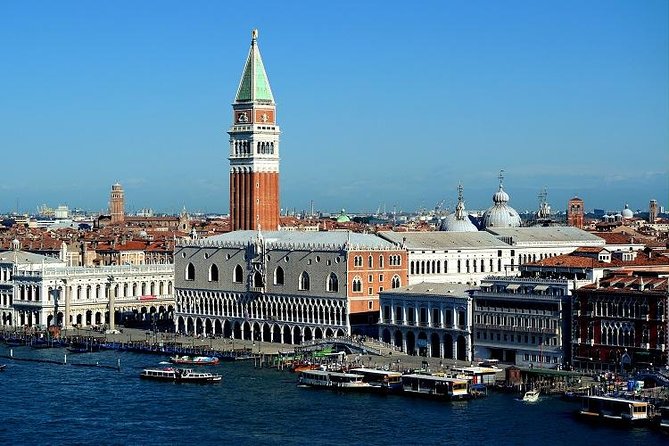 Venice Walking Tour and Gondola Ride - Bridge of Sighs and Rialto: the photo stops with real context