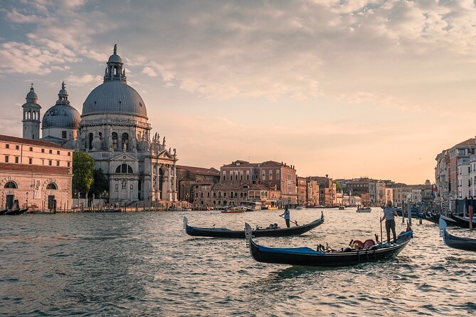 Venice Walking Tour with Audioguide on Your Smartphone - How the smartphone audio guide actually works in Venice