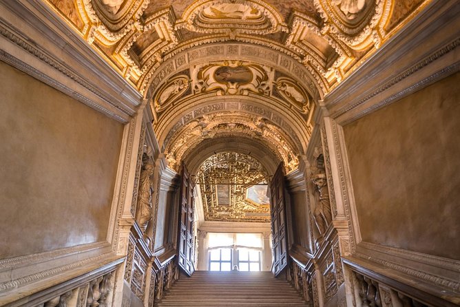 Venice: Winter Pass Top Attractions & City Walking Tour - Waterbus upgrade: when vaporetto time actually matters