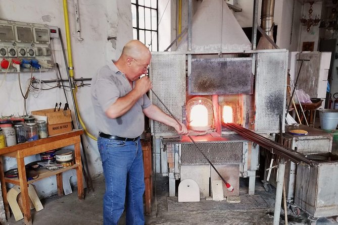 Vetreria Guarnieri Murano experience - The 20-minute Murano glass demo: goti, murrine, and pure handwork
